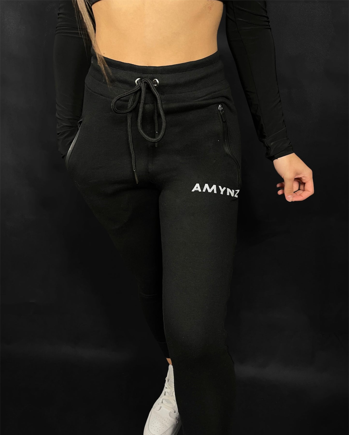 WOMENS TAPERED JOGGERS - Black