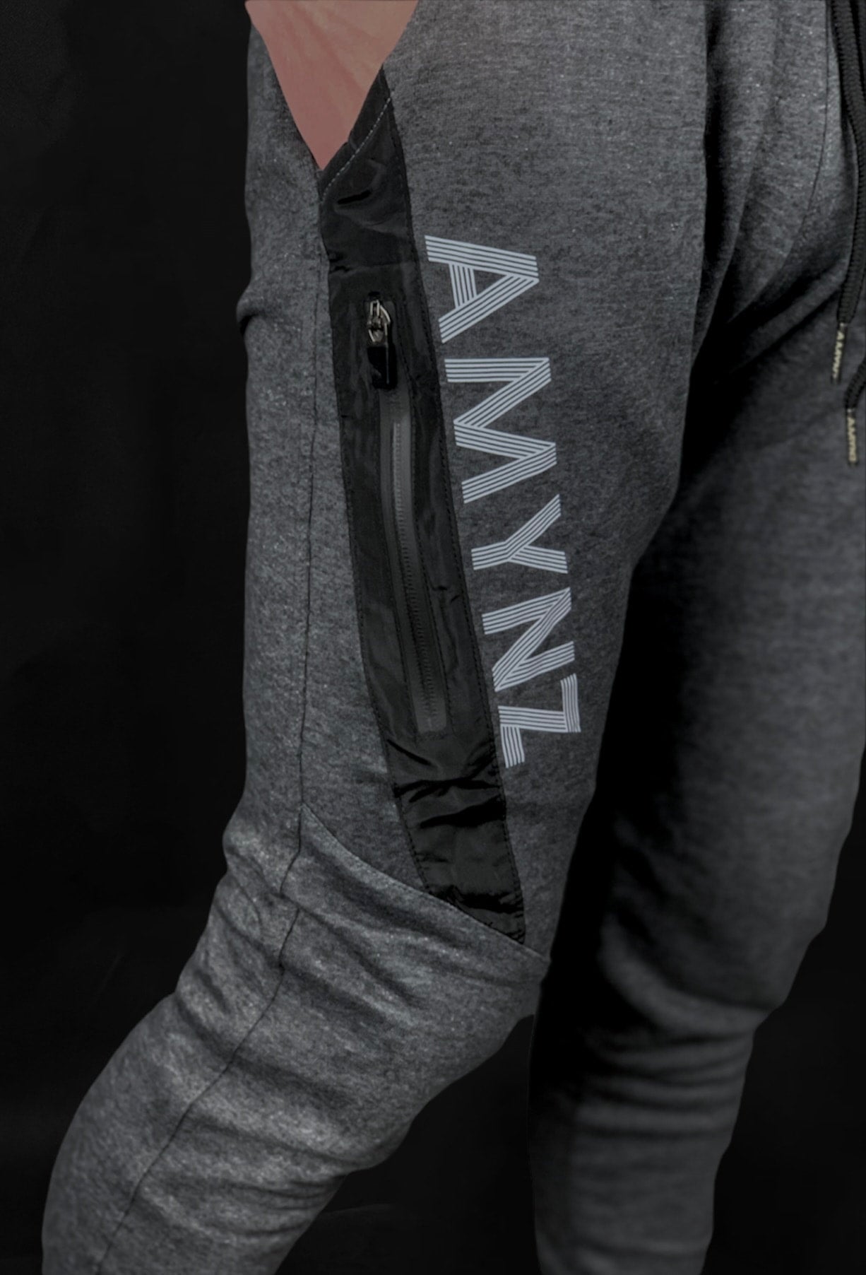 WINTER ESSENTIAL TAPERED JOGGERS X Charcoal Grey